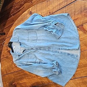 Old navy women's boyfriend denium shirt size large